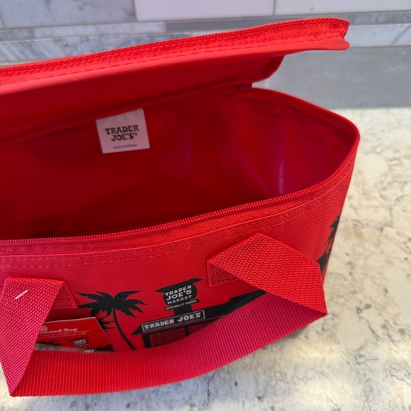 NWT -RED Trader Joe's Mini insulated Bag - Picture 10 of 10